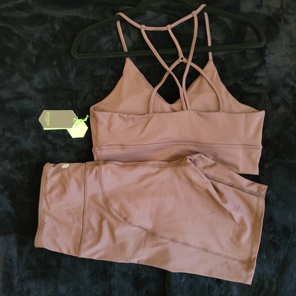 New (w/tags) Brown Fashion Athleisure Workout Gear (M-L) - Picture 2 of 5